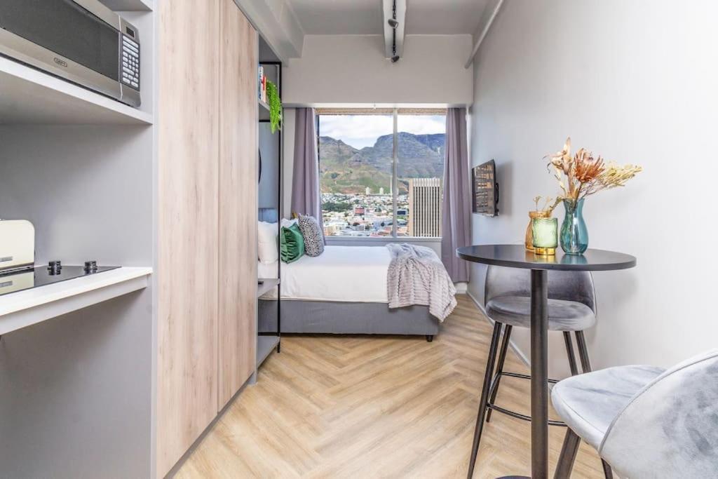 Stylish Apartment *